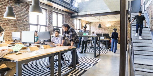 从零开始进行海外市场数据分析与目标用户画像描绘的示意图